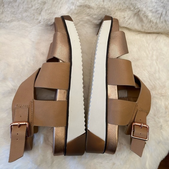 JANE AND THE SHOE Harper tan & rose gold Sandals w/buckle closure NWOB Sz-6. A - Picture 4 of 8